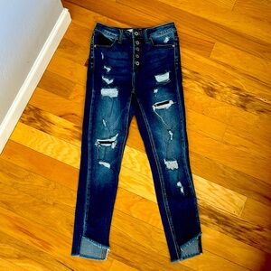 KanCan skinny jeans. Button fly Size 26